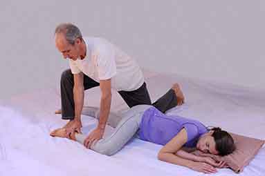 Stretching exercise to relieve pressure on the spine