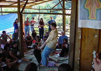 Asokananda teaches Thaiyogamassage at Lahu Village